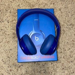 Beats Solo 2 Wireless Over the ear Headphones